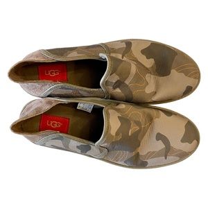 UGG COOKE CAMO BRINDLE COLOR ULTRA LIGHT SHOES / SLIPPERS MENS SIZE 9 US